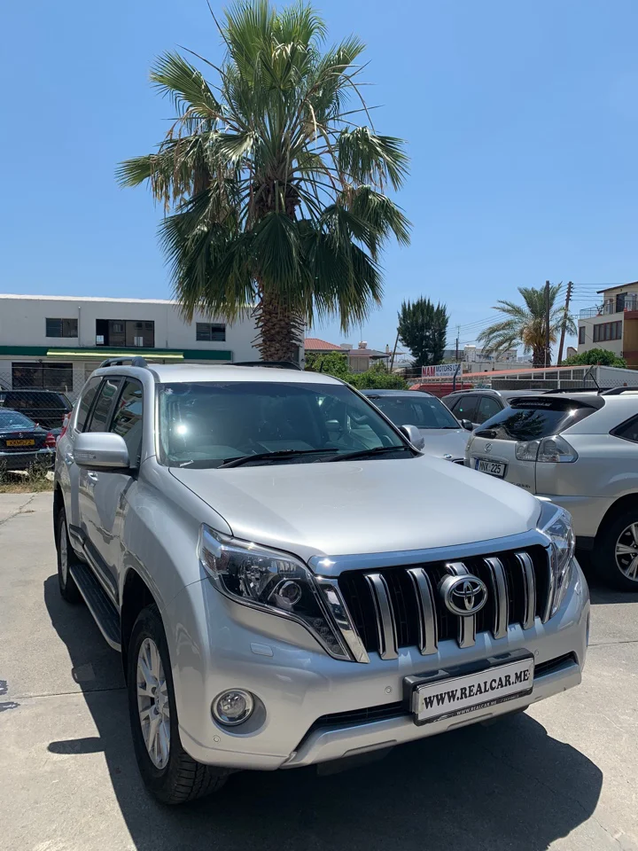 Toyota Land Cruiser PRADO 3.0D ICON