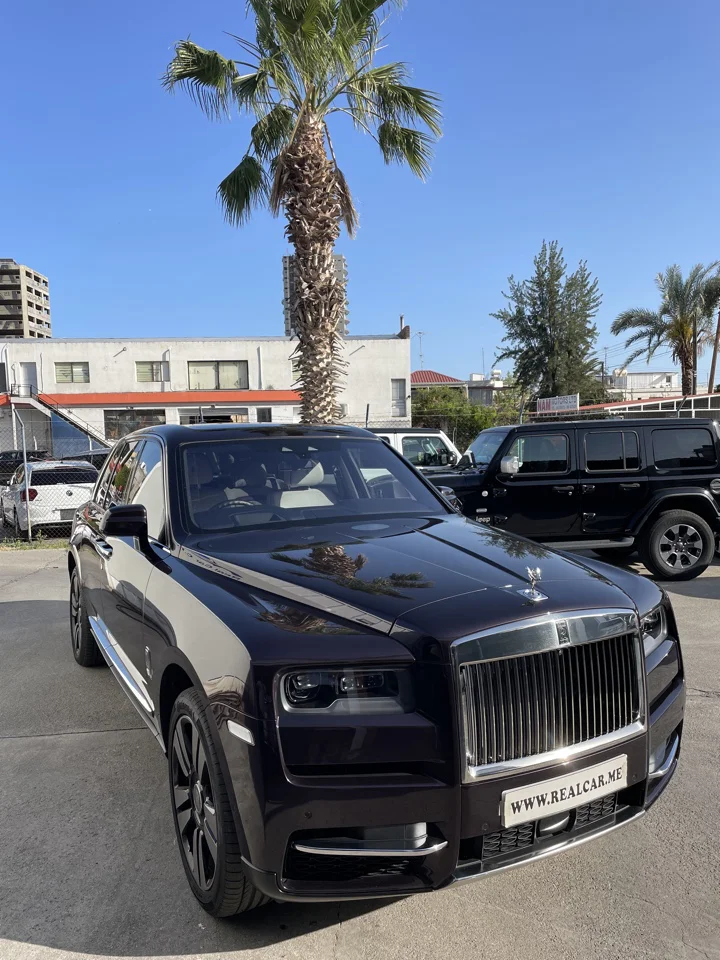 Rolls-Royce Cullinan V12