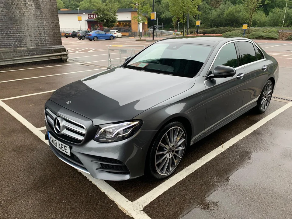 Mercedes-Benz E 400 4MATIC AMG