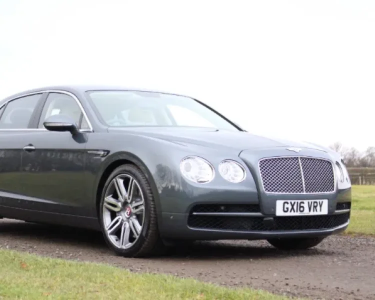 Bentley Flying Spur V8 4.0