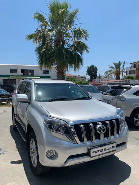Toyota Land Cruiser PRADO 3.0D ICON